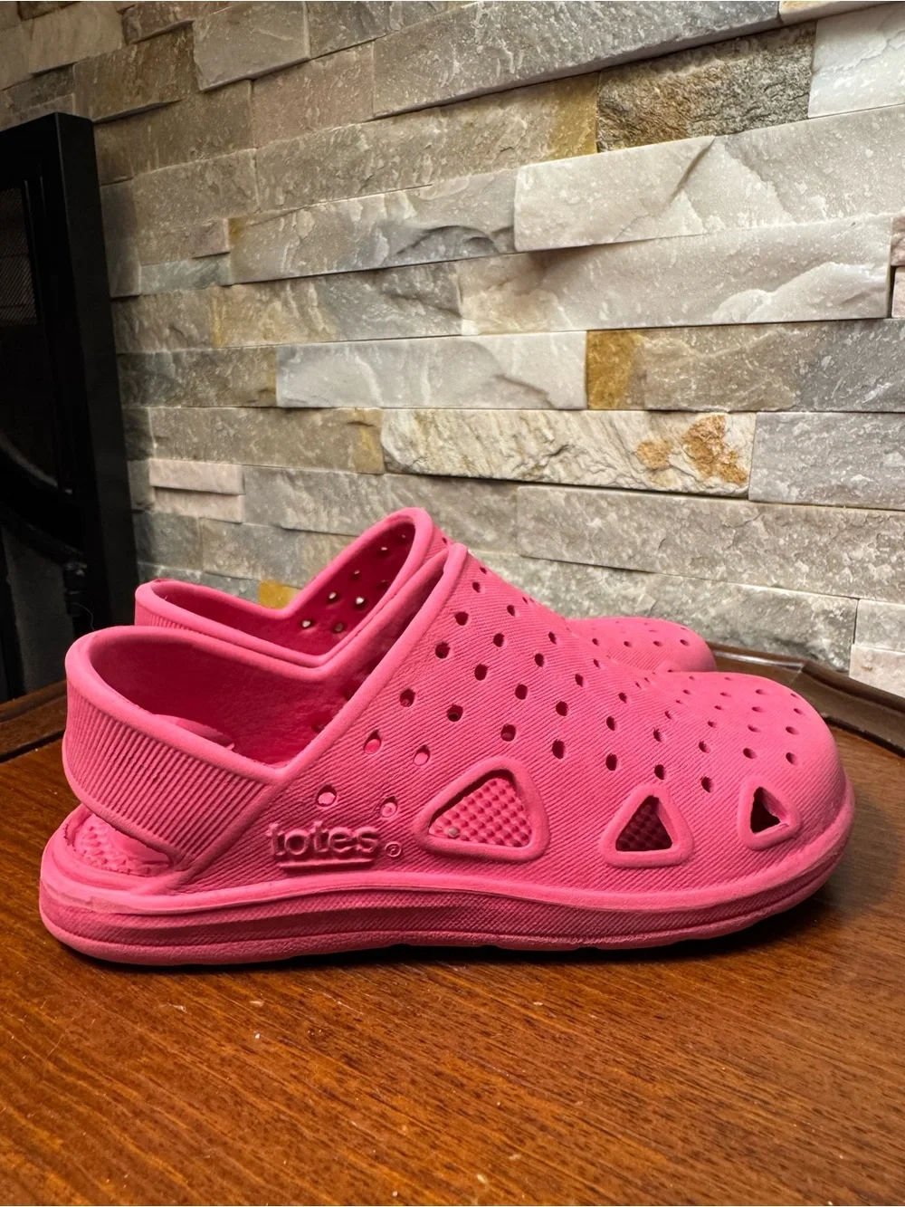 Kids Sz 9-10 “Bounce, Splash, & Play” Pink Totes Clogs Water Beach Pool Shoes